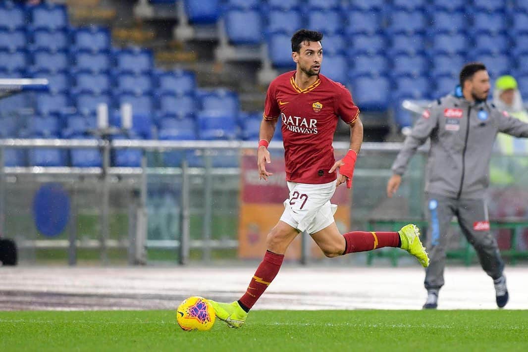 ハビエル・パストーレのインスタグラム：「Niente da dire !!! 💛❤️👏👏 @officialasroma +3」