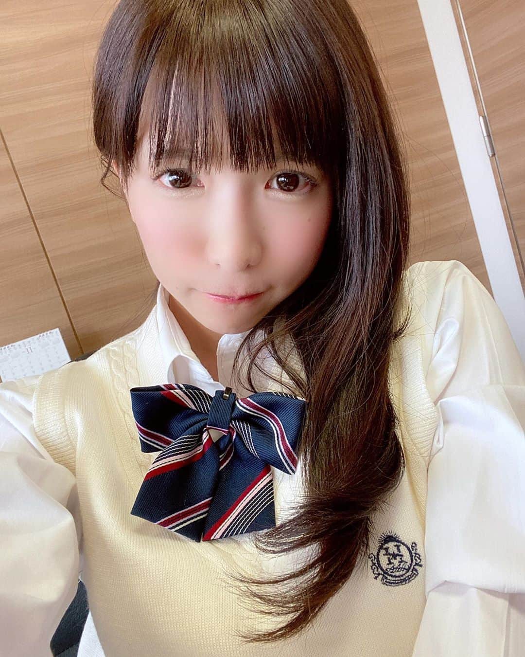 のインスタグラム：「本物の制服を着させていただきました🥺  #博多高校#博多高校文化祭 #文化祭#jkブランド #大食いjk」