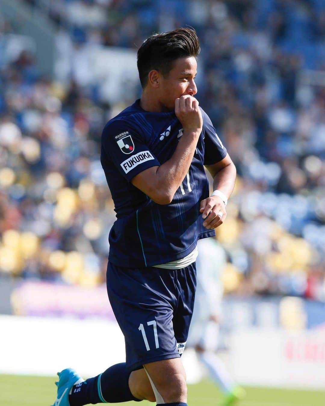 松田力のインスタグラム：「応援ありがとうございました。  #avispa #jleague #j2 #j2リーグ #jリーグ #アビスパ福岡 #松田力 #応援 #ありがとうございました #勝つって最高」