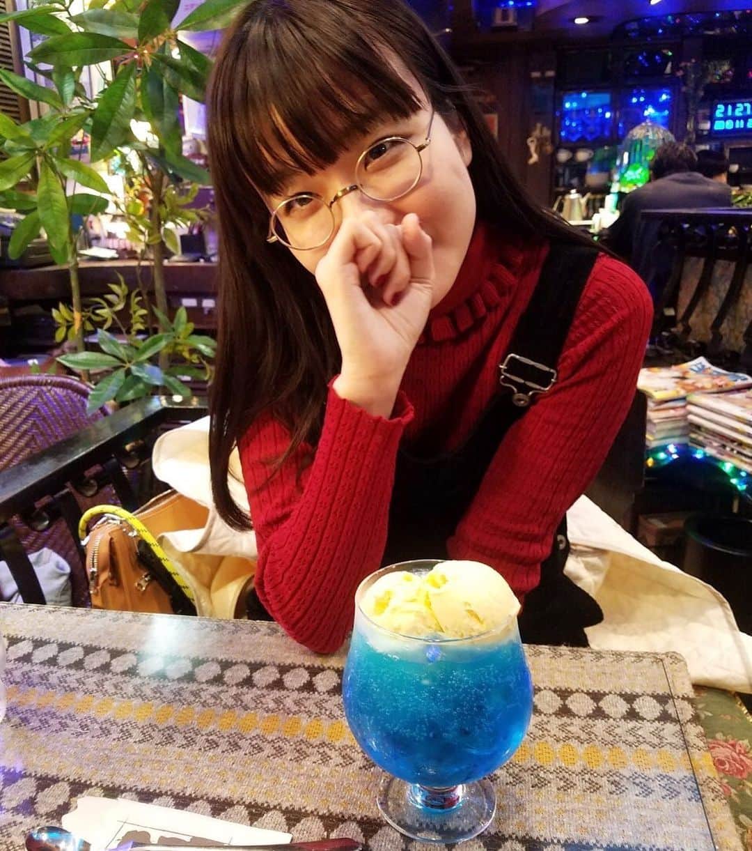 吉澤嘉代子さんのインスタグラム写真 - (吉澤嘉代子Instagram)「青いクリームソーダ」11月3日 12時52分 - yoshizawakayoko