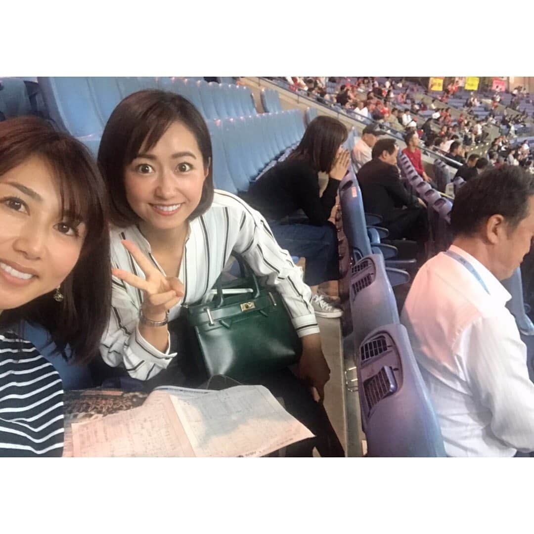 吉川亜樹さんのインスタグラム写真 - (吉川亜樹Instagram)「#社会人野球日本選手権  初観戦⚾️withむっちゃん  仕事でスコアブックをつけている むっちゃんに解説してもらいながら楽しませてもらいました❤️ プロ野球と違った良さも発見！  観戦後にむっちゃんオススメのたこ焼き『や〜まん』へ リーズナブルでたこ焼きの生地に隠し味が！！ 手羽先も美味しかった〜  #野球#京セラドーム #野球観戦#たこ焼き#やーまん#佐久間むつみ ちゃん#吉川亜樹#社会人野球」11月3日 12時57分 - yoshikawa_aki