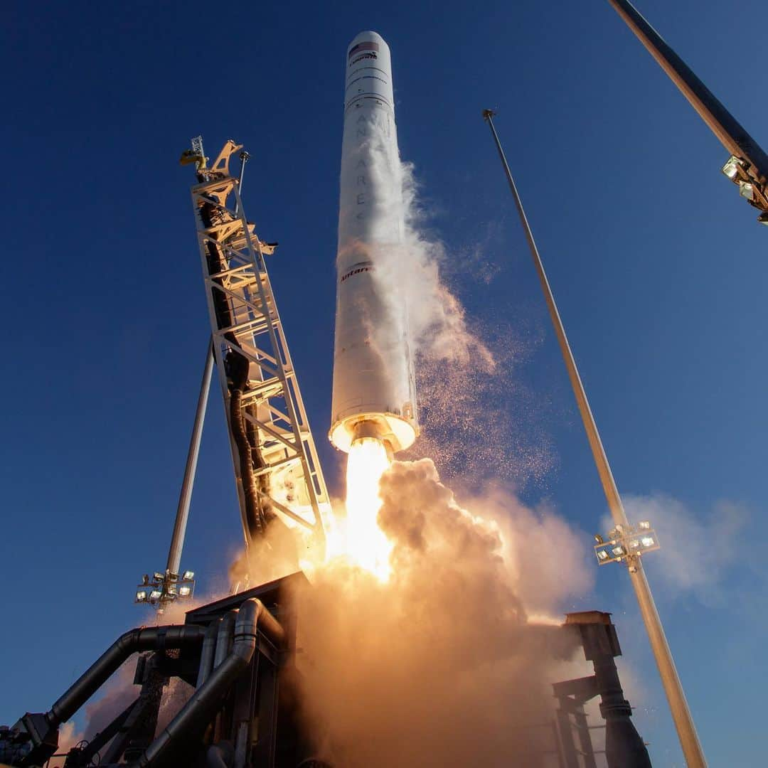 NASAさんのインスタグラム写真 - (NASAInstagram)「3…2…1… LAUNCH! 🚀 Today at @NASAWallops Flight Facility in Virginia, we launched more than 8,200 pounds of science, supplies and hardware to crew members living and working aboard the International Space Station.⁣ ⁣ At 9:59 a.m. EDT, @NorthropGrumman's #Antares rocket, with #Cygnus spacecraft onboard, lifted off our home planet as the @ISS was traveling over the south Atlantic southwest of Cape Town, South Africa, at an altitude of 257 statute miles. ⁣ ⁣ Along for the ride are research investigations, hardware for future spacewalks and a vest intended to protect astronauts from harmful radiation in space and other cargo that is scheduled to arrive at our orbiting laboratory on Monday, Nov. 4. ⁣⁣ Images Credit: (NASA/Bill Ingalls)⁣ ⁣ #NASA #RocketLaunch #OutOfThisWorld #WallopsIsland #SpaceStation⁣ #LaunchPhotography」11月3日 5時26分 - nasa