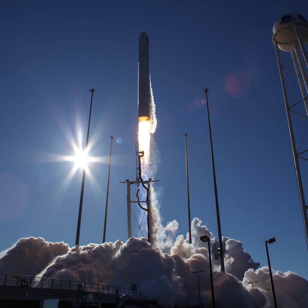 NASAさんのインスタグラム写真 - (NASAInstagram)「3…2…1… LAUNCH! 🚀 Today at @NASAWallops Flight Facility in Virginia, we launched more than 8,200 pounds of science, supplies and hardware to crew members living and working aboard the International Space Station.⁣ ⁣ At 9:59 a.m. EDT, @NorthropGrumman's #Antares rocket, with #Cygnus spacecraft onboard, lifted off our home planet as the @ISS was traveling over the south Atlantic southwest of Cape Town, South Africa, at an altitude of 257 statute miles. ⁣ ⁣ Along for the ride are research investigations, hardware for future spacewalks and a vest intended to protect astronauts from harmful radiation in space and other cargo that is scheduled to arrive at our orbiting laboratory on Monday, Nov. 4. ⁣⁣ Images Credit: (NASA/Bill Ingalls)⁣ ⁣ #NASA #RocketLaunch #OutOfThisWorld #WallopsIsland #SpaceStation⁣ #LaunchPhotography」11月3日 5時26分 - nasa