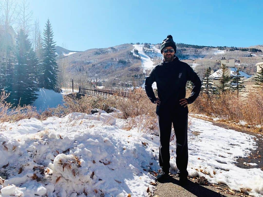 トニー・パーカーさんのインスタグラム写真 - (トニー・パーカーInstagram)「Enjoying some fresh air in Beaver Creek. ❄️ #holidays #mountain」11月3日 5時40分 - _tonyparker09