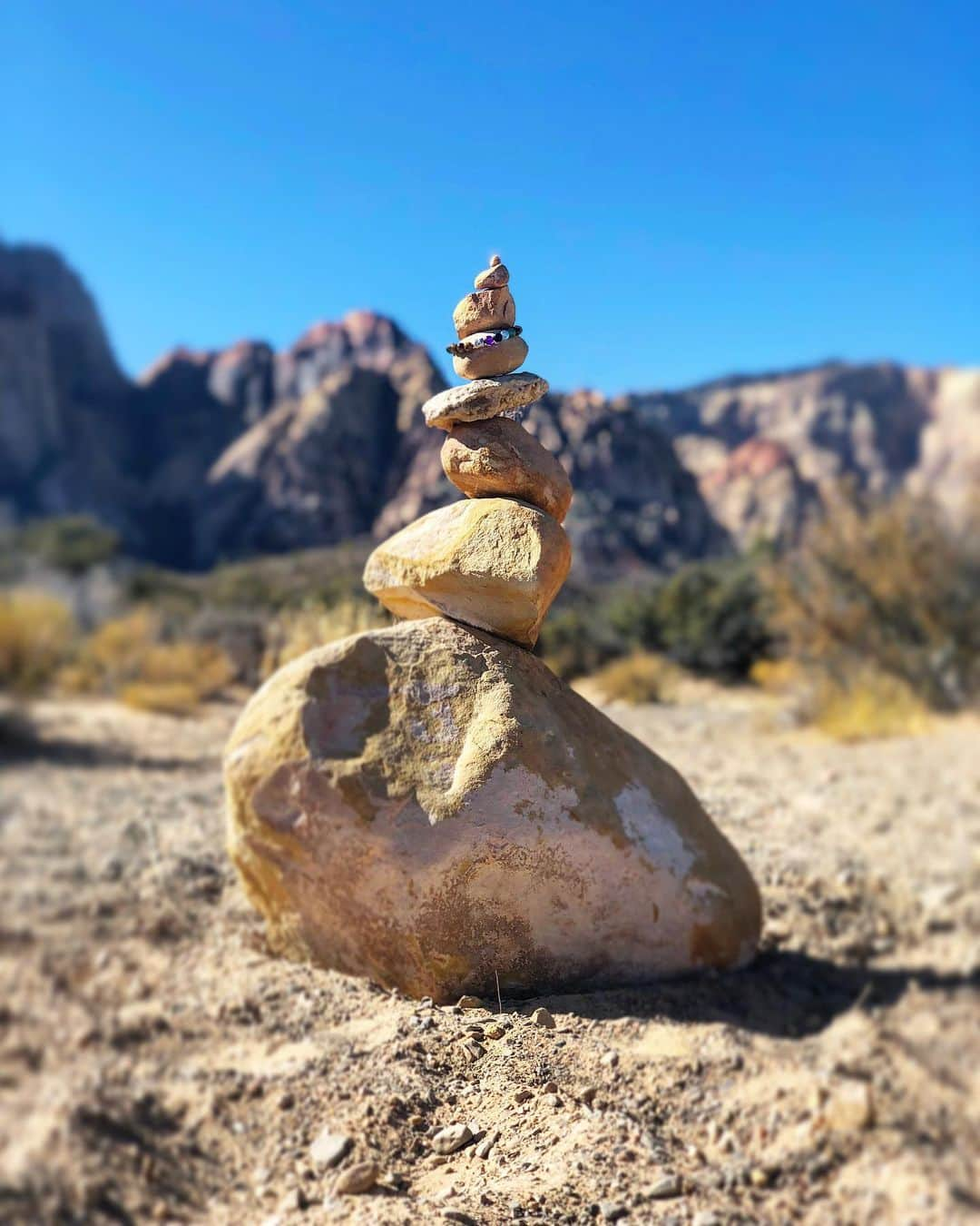 ダニエル・アエンさんのインスタグラム写真 - (ダニエル・アエンInstagram)「I might have found a new hobby ⚖️🧘🏻‍♂️⛰」11月3日 7時07分 - nampaikid