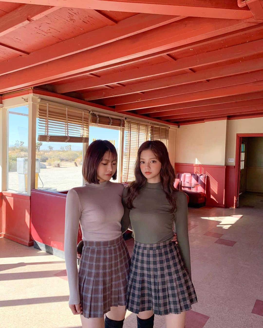 Chuuさんのインスタグラム写真 - (ChuuInstagram)「LoveSoCal!!!👭💕💕#chuuLA🇺🇸✨」11月3日 13時50分 - chuu_official