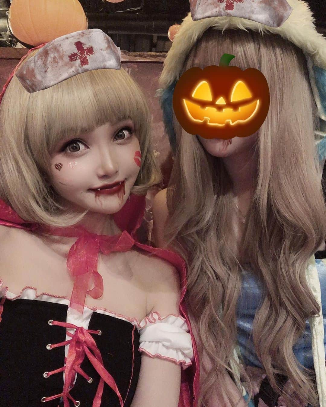 宇佐美あいりさんのインスタグラム写真 - (宇佐美あいりInstagram)「#おはよう さぎ🐰💓朝から怖い🧟‍♀️wハロウィン🎃画像たくさん撮ったので何枚かピックアップした画像なり🥰  #グラドル自画取り部#ハロウィン#halloween🎃👻#halloween#halloween2019#ハロウィンコスプレ#仮装#コスプレ#童話#赤ずきん#赤頭巾#恐竜#ゾンビ#ホラー#リアル#ショートヘア#金髪ショート#金髪#ウィッグ#sexy#エロカワ#instadaily#instalike#igers #selfie#instagood#pleaselike#followme#japanesegirl」11月3日 8時24分 - airi.usami_official
