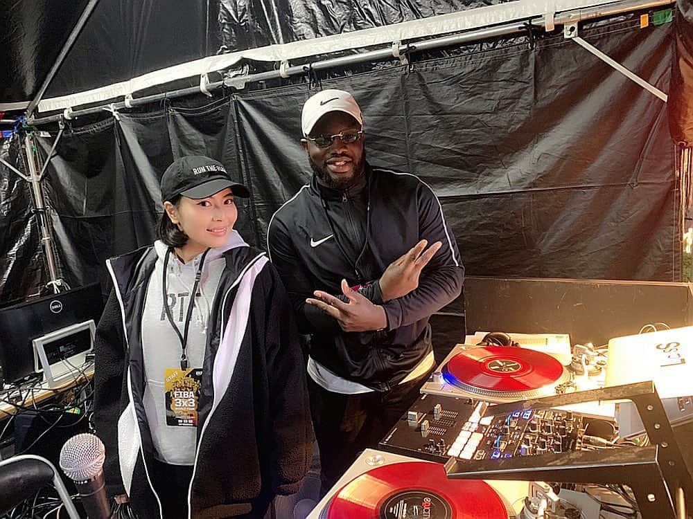 のインスタグラム：「・ FIBA 3x3 WORLD TOUR UTSUNOMIYA FINAL,Team DJ @lass_the_platinist 🇯🇵🇫🇷 ・ @fiba3x3  @3x3.exe  @3x3utsunomiya ・ #3x3 #3x3WT #3人制バスケ #Fiba3x3 #Utsunomiya #宇都宮 #二荒山神社﻿ #Dj #Me #DJYOUMATSUZAKI #YOUMATSUZAKI #Tokyo #Japan #Club #Music #Hiphop #Femaledj #Girlsdj #Japanesedj #Asiandj #Djlife #Girl #Love #Photo」