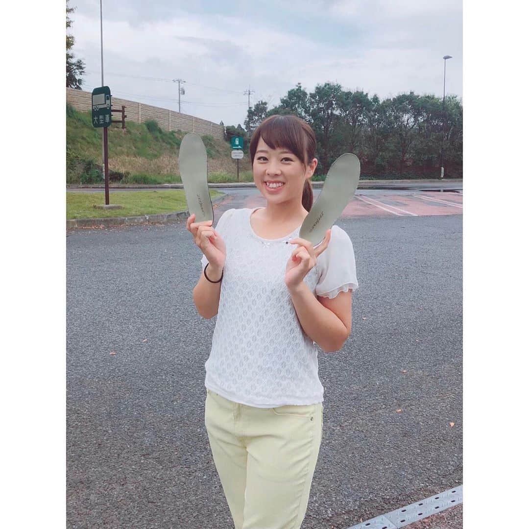 笹原優美さんのインスタグラム写真 - (笹原優美Instagram)「☆﻿ ﻿ 台湾QTを受けに今日から一週間﻿ 台湾に行ってきます🇹🇼✨﻿ ﻿ 海外でもしっかり持っていきますよ！﻿ スーパーフィート😊👣﻿ 体を良い動きに導いてくれたり、疲労を軽減してくれたりするので、私の生活には欠かせないアイテムです！﻿ スーパーフィートと一緒に﻿ 元気に頑張ってきます😄💪🏻⛳️✨﻿ ﻿ 台湾は初めて行くからどんな感じか楽しみ！﻿ 気合いいれたら前髪切りすぎた〜😂✂️﻿ ﻿ ﻿ ✴︎参考までに﻿ ⇩﻿ #superfeet 私の使用アイテム👣﻿ ・ゴルフスパイクには﻿ ◉カスタムカーボンオールシーズン﻿ ◉カスタムカーボンオールシーズンシン﻿ ※靴下の素材や厚みによって使い分けてます💡﻿ ﻿ ・トレーニングシューズには﻿ ◉カスタムブラック﻿ ﻿ ﻿ #superfeet ﻿ #スーパーフィート﻿ #インソール﻿ #ゴルフ﻿ #golf﻿ #高尔夫」11月3日 11時15分 - yumi_sasahara_official