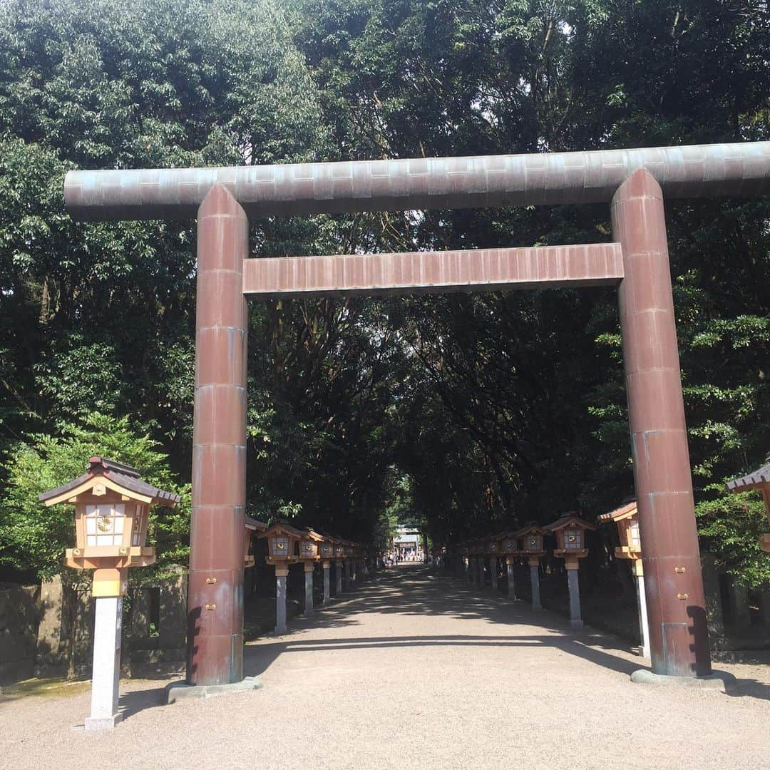 Man With A Missionさんのインスタグラム写真 - (Man With A MissionInstagram)「日本初代ノ天皇 神武天皇ヲ祀ル宮崎神社  Miyazaki Shrine  Enshrines and worships the very first emperor of Japan.  #miyazaki #miyazakijingu」11月3日 11時39分 - mwamofficial