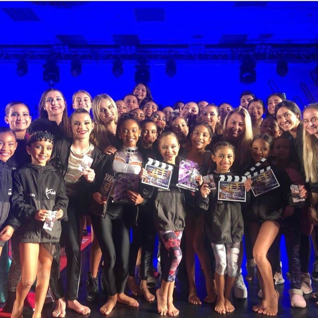 Mia Diazさんのインスタグラム写真 - (Mia DiazInstagram)「What an AMAZING start to competition season! Congrats to everyone who competed tonight, you guys were amazing!❤️🥰🔥 @hollywoodvibe  @adrenalinedanceco #hollywoodvibe #hollywoodvibedanceconvention #miadiaz #adrenalinedanceco #adrenalinedancestudio #dance #dancemoms #dancecompetition #keepworkinghard」11月3日 12時04分 - miadiaz