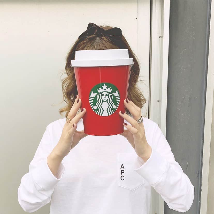 Maiさんのインスタグラム写真 - (MaiInstagram)「・ このスタバの缶可愛い♡♡ #starbucks #スタバ」11月3日 21時37分 - maimaimai1016