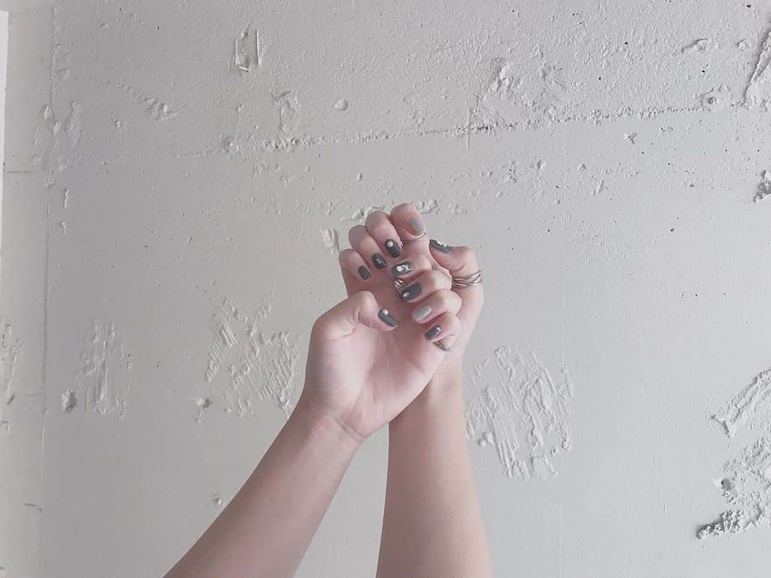 ここみのインスタグラム：「🐮🐮🐮 #instagram #white #nail #picture #silver925 #ring #lil #l4l #fff #olo  #daiso」
