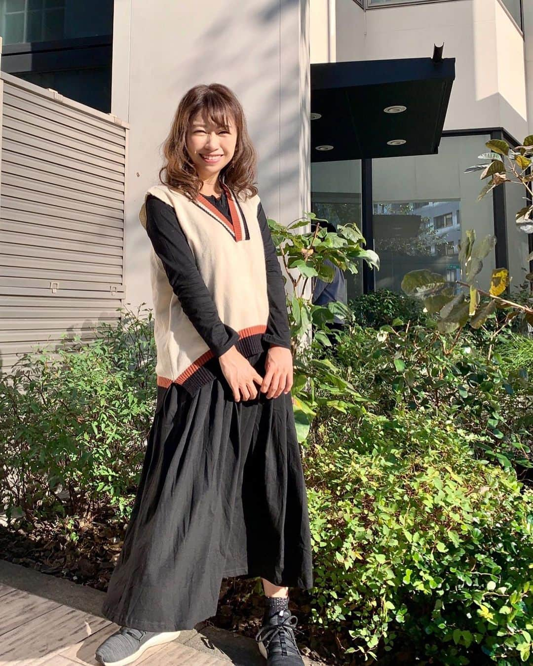 こままりえさんのインスタグラム写真 - (こままりえInstagram)「✴︎ coordinate🌞 . one-piece…#komachi @komachi_fashon shoes…#PUMA @puma . 1つ前のpostでお洋服の #プレゼントキャンペーン やってます💓 お天気が良いと 秋はとっても気持ちいいですね🍁 雨さえ降らなければほんと秋大好き😘 . 可愛いマタニティウェアや授乳服、 ベビー服が揃っている @komachi_fashion さんのお洋服 着てみました🎶 #親子ペア のお洋服も可愛い😍😍 . #komachi #komachibaby #fashion #coordinate #ootd #outfit #code #mamacode #152cm #まりえコーデ #コーディネート #コーデ #ママコーデ #ママファッション #秋 #秋服 #秋冬 #秋ファッション #秋コーデ #マタニティワンピース #マタニティワンピ #マタニティコーデ #授乳コーデ #二児ママ #ママライフ #ダブルイーグル #ダブルイーグル恵比寿」11月3日 22時05分 - komamarie