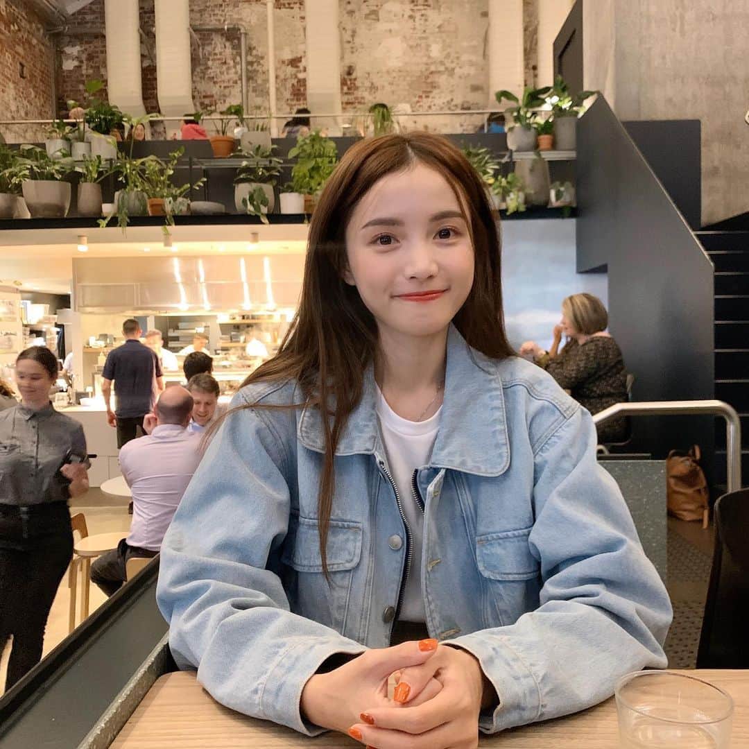 リン・シャオザイのインスタグラム：「😯💛」