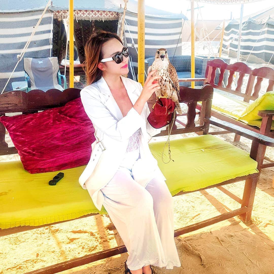 Nicole Chenのインスタグラム：「During Sundays I bring my pet out ;) what do you do?」