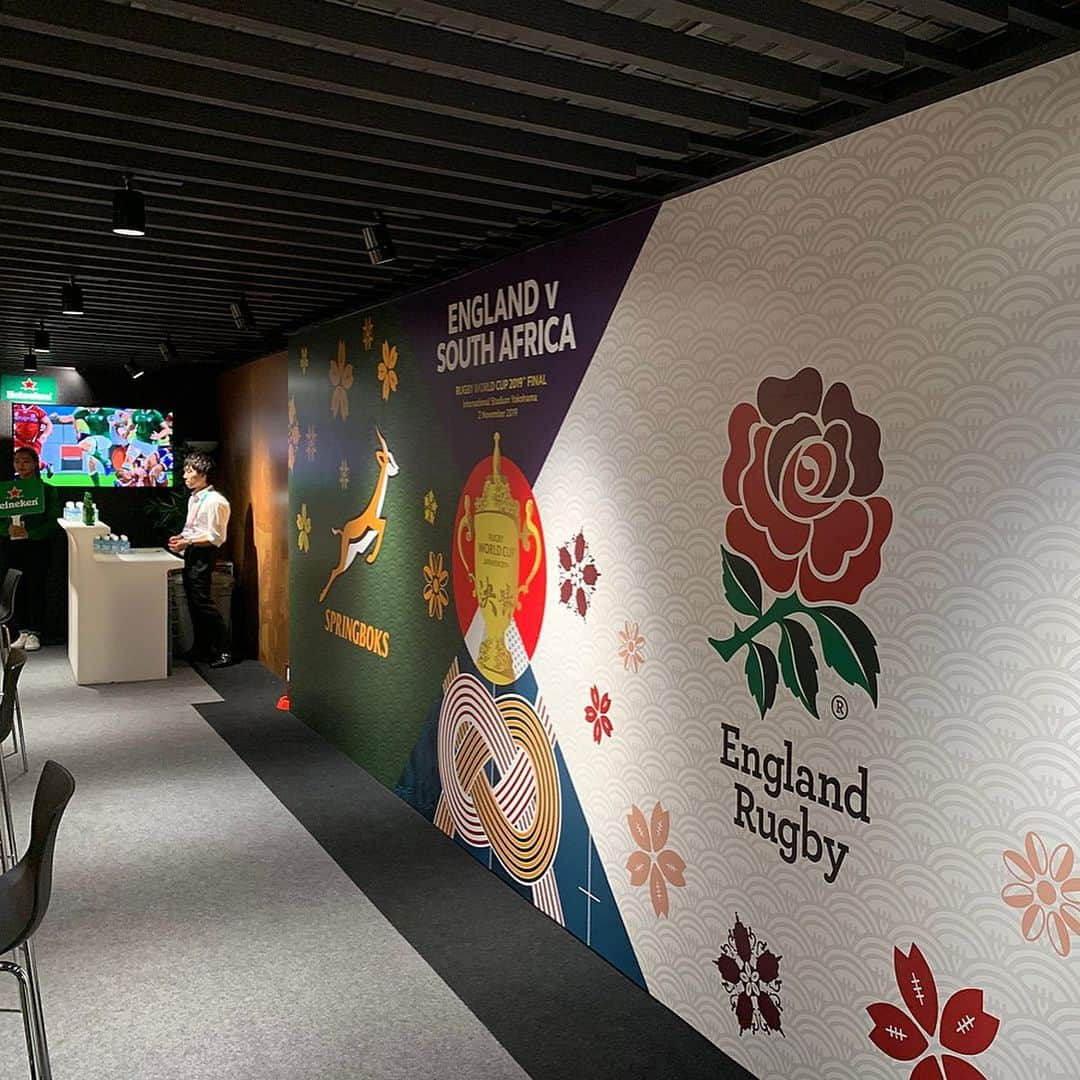 大西将太郎さんのインスタグラム写真 - (大西将太郎Instagram)「Rugby World Cup 2019 Final Match 48 🇿🇦vs🏴󠁧󠁢󠁥󠁮󠁧󠁿 The dream is over...., I can't find the words to express my emotions.  I just want to say 『Thank you World Cup!』 #dhl #dhlrugby #rugbyworldcup  #ChildFund  #passitback #ritmolatino  #haruyama #stovel&mason #vitalebarberiscanonico  #zenstyle #canterbury #GOLDWIN  #RWC2019」11月3日 22時36分 - shotaro12