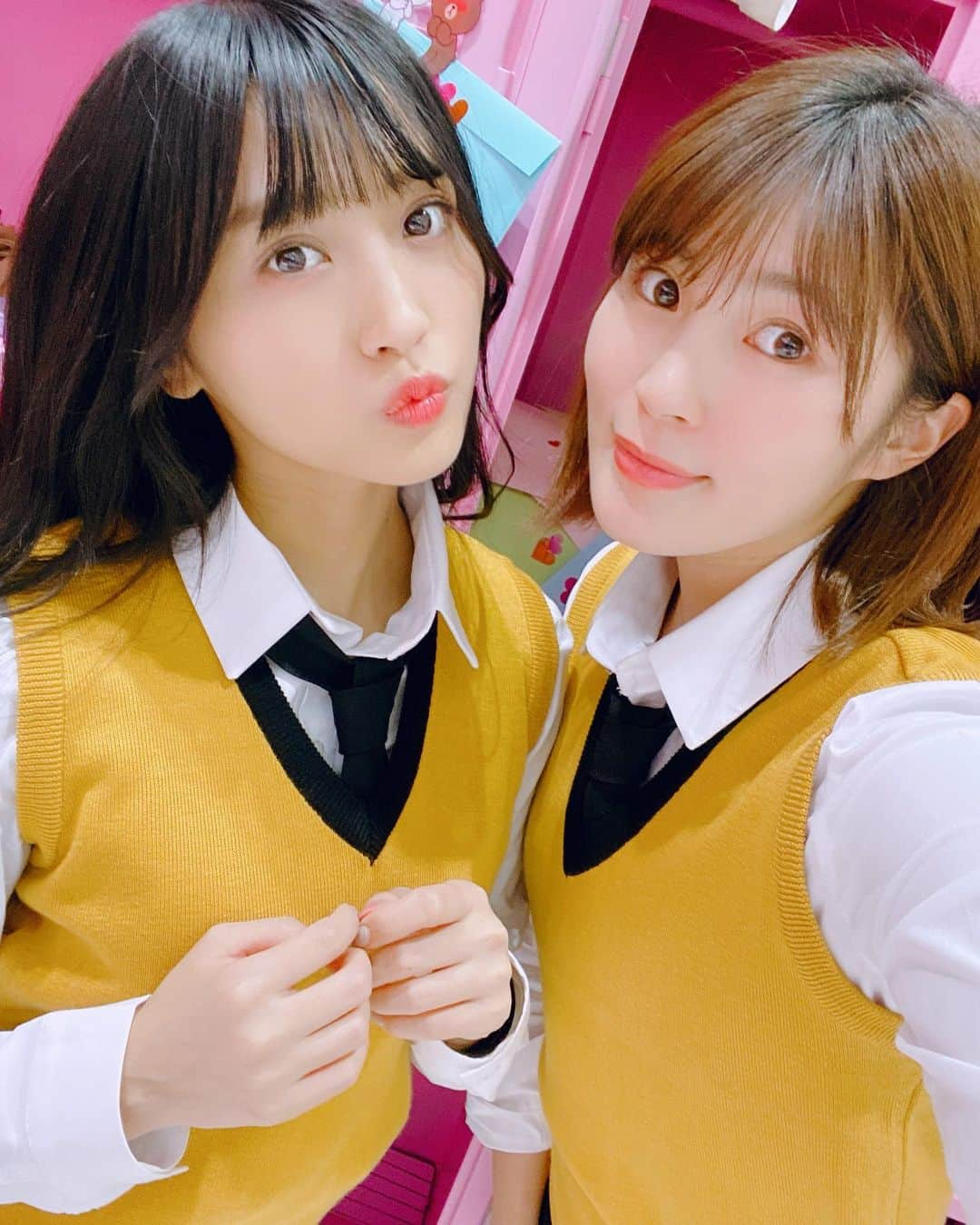 根岸愛さんのインスタグラム写真 - (根岸愛Instagram)「もしもゆっきぃと👯‍♀️ 同じ学校の生徒だったら👩‍🎓 スライドしてくと 何故かだんだん仲が 悪くなってきます🤣🤣 #choa_japan #choa #schoolwear #kpopfashion #PASSPO #韓国 #制服 #韓国制服 #韓国制服レンタル」11月3日 15時31分 - negishiai927