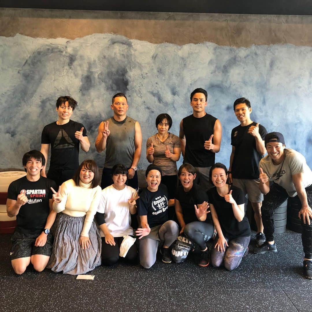 松田丈志さんのインスタグラム写真 - (松田丈志Instagram)「昨日は @crossfittsujido  へ🏋️‍♂️ 大阪から沢山の方にDrop inして頂き、久しぶりに自分のトレーニングもできました🏋️‍♂️ やっぱり皆んなでトレーニングすると頑張れるし楽しいね😆👍」11月3日 15時52分 - tkc001