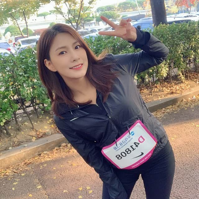 オ・ハヨンさんのインスタグラム写真 - (オ・ハヨンInstagram)「🏃‍♀️ #나이키마라톤」11月3日 16時02分 - _ohhayoung_