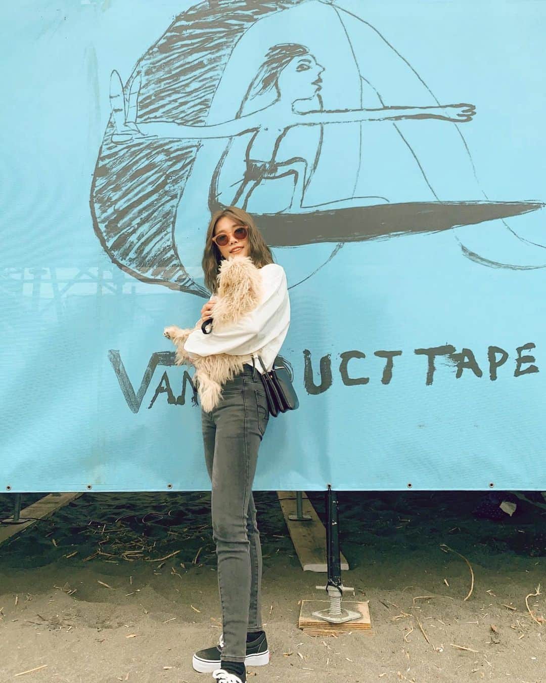 馬詰まほさんのインスタグラム写真 - (馬詰まほInstagram)「VANS DUCT TAPE FESTIVAL🛹 #vanssurf #vansducttapeinvitational #vansducttapefestival」11月3日 16時02分 - mahorin.1993