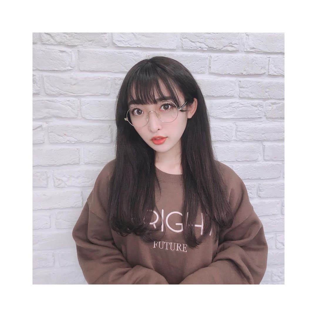 みなみのインスタグラム：「久しぶりに髪の毛暗くしたよ〜✌︎☺︎︎ 美咲さんいつもありがとうございます( *¯ ⁻̫ ¯*)」