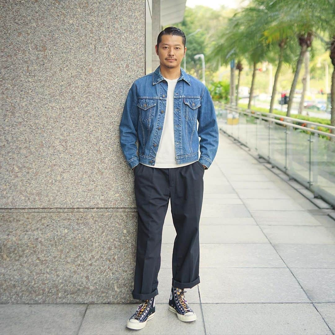 高田朋佳さんのインスタグラム写真 - (高田朋佳Instagram)「“Casual style on Sunday...” ———————————————————————— #levis60505 #bige #thestylistjapan #foltera #converse #newcolonialstyle #jetset #singapore #luxuryresort #colonyclothing #singaporelife #singaporestyle  #lifestyle #fashion」11月3日 17時41分 - tomoyoshi_takada