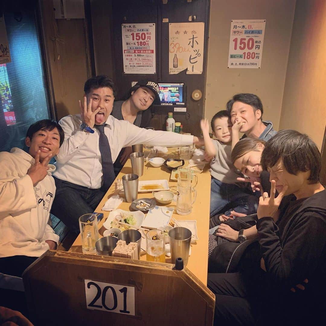 一三さんのインスタグラム写真 - (一三Instagram)「写真撮影会のち飲み会。  今日も楽しい，一三商会♪(´ε｀ )  #写真　#pic #photo #撮影　#shooting #俳優　#役者　#男優　#女優　#子役　#飲み会　#居酒屋　#新宿　#shinjuku #楽しい　#enjoy #一三商会」11月3日 23時10分 - ichizou.co.jp