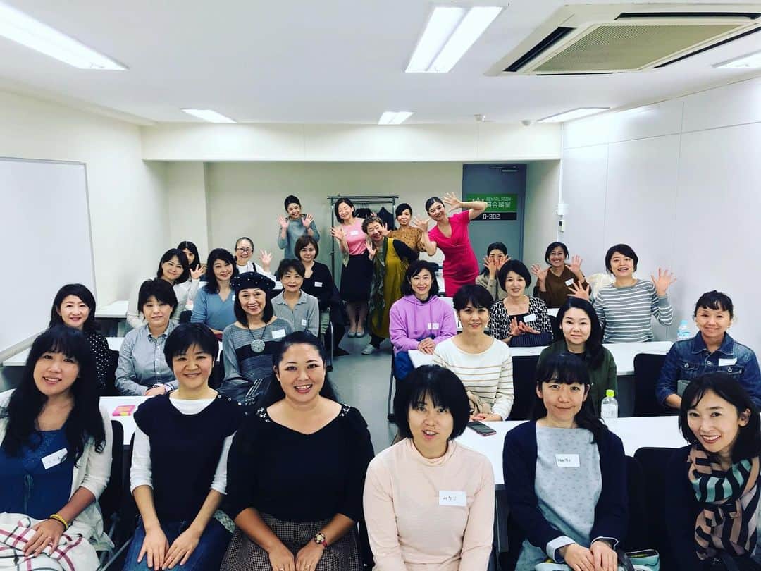 間々田佳子のインスタグラム：「今日もご参加ありがとうございました😊 次回は笑顔講座です！  #間々田佳子 #表情筋研究家」