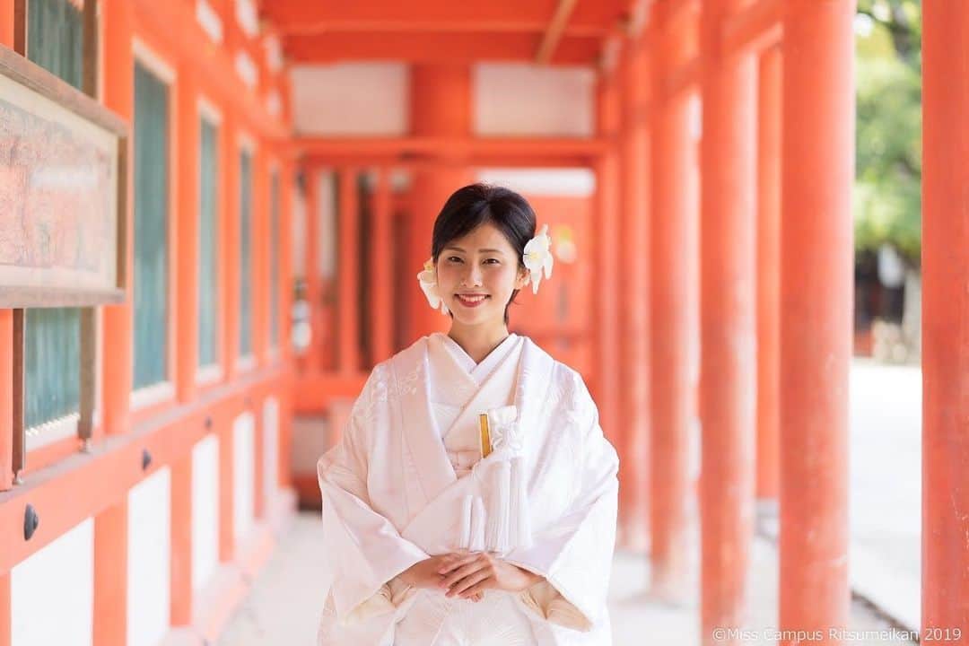 TAKAMI BRIDAL 神社和婚のインスタグラム：「「下鴨神社挙式 先行予約解禁」  大変お待たせ致しました、2020年5月の下鴨神社挙式の 先行予約が解禁致しました！  新緑が美しく最も人気なシーズンにおいて、 5月下旬の一部で挙式枠のお申し込みが可能です！  下鴨神社専属プロデュース衣裳室ならではの予約枠です。 皆様からのお問い合わせお待ち致しております。  問い合わせ先 TAKAMI BRIDAL KYOTO TEL  075-351-7722 MAIL kyoto@takami-bridal.com ﻿ #japan #kyoto #takamibridal #kimono #instagood #photooftheday #下鴨神社 #下鴨神社挙式 #和装 #白無垢 #色打掛 #白無垢 #着物 #和婚 #和装前撮り #神社婚 #ミスキャンパス立命館」