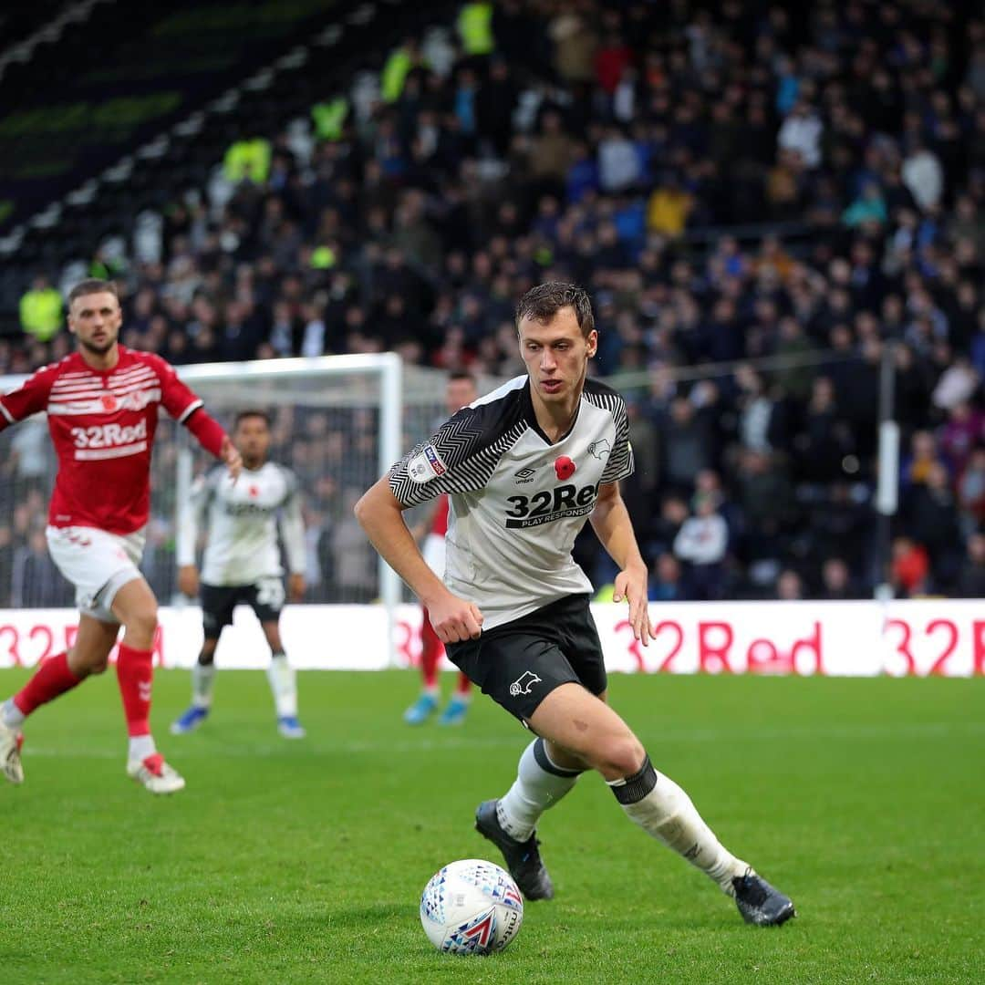 クリスティアン・ビエリクのインスタグラム：「Great win yesterday! See you on Saturday 🐑 #dcfc」