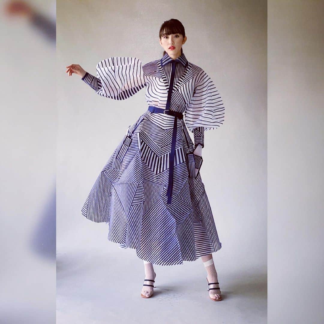 黒田瑞貴のインスタグラム：「透け感可愛いこのドレス 学生の方が作ったらしい😳 すごい… #fashion #instafashion #japanesegirl #ドレス #ドレメ　#doreme #dresses #dress」