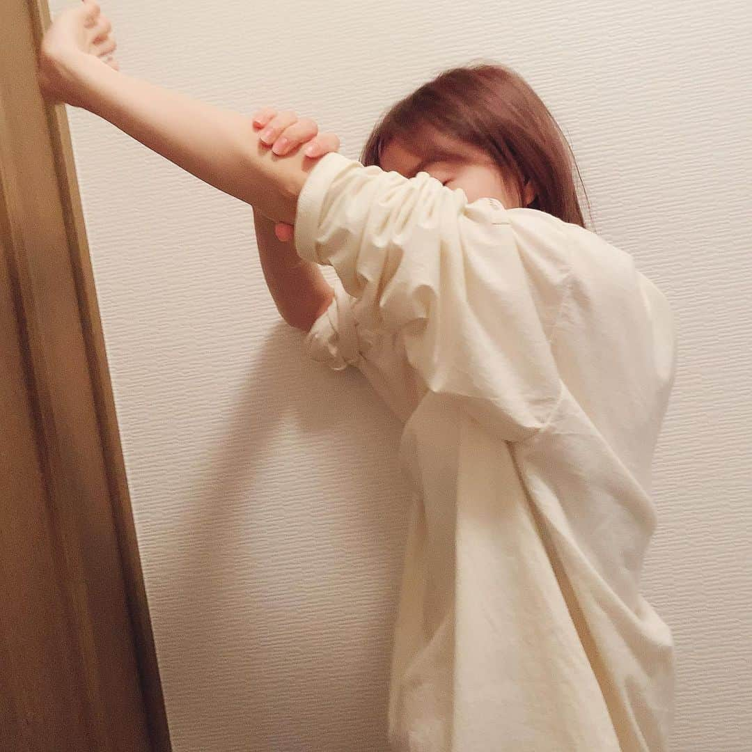 renさんのインスタグラム写真 - (renInstagram)「・ ・ #れんの服  着痩せ腕痩せ💊 ・」11月3日 19時21分 - _reeen_