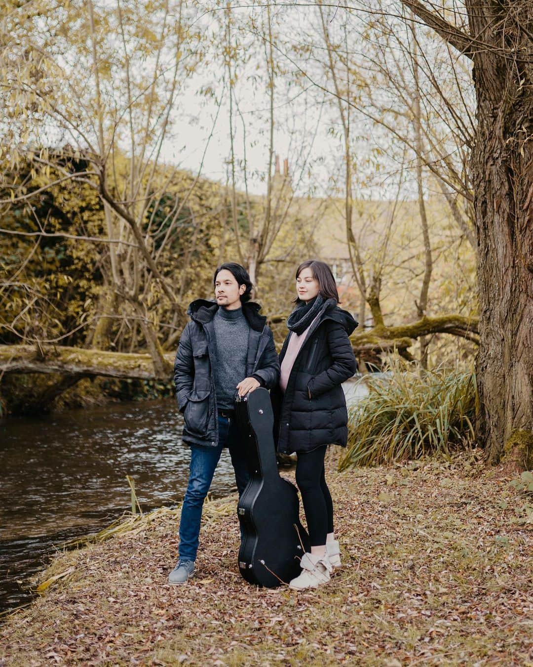 のインスタグラム：「Enjoying our final moments together just as Ed&Kim. Soon will become 👨🏻👩🏻👶🏻. 📷 @abiismail」