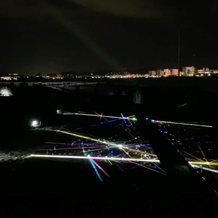 HiRAO INCのインスタグラム：「. Sense Island  ライゾマティクス・アーキテクチャー代表の齋藤精一くんプロデュース 夜の無人島を舞台にしたアートイベント「Sense Island -感覚の島- 暗闇の美術島」  携帯から離れて、夜の散策。 島までは都内から1時間半くらい。 夜の遠足的な感じで行くと、気持ち良いよ。  12月2日まで開催」