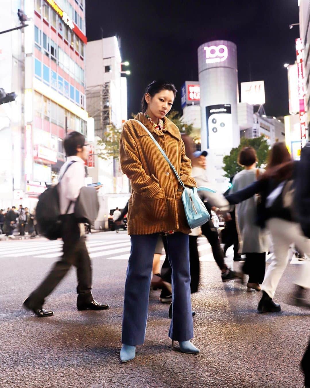 Droptokyoさんのインスタグラム写真 - (DroptokyoInstagram)「TOKYO STREET STYLE Name: @ishizawayuna  Top: @hystericglamour_official  #hystericglamour #히스테릭글래머#pr#streetstyle#droptokyo#tokyo#japan#streetscene#streetfashion#streetwear#streetculture#fashion#shinjuku#ファッション Photography: @yuri_horie_」11月3日 20時06分 - drop_tokyo