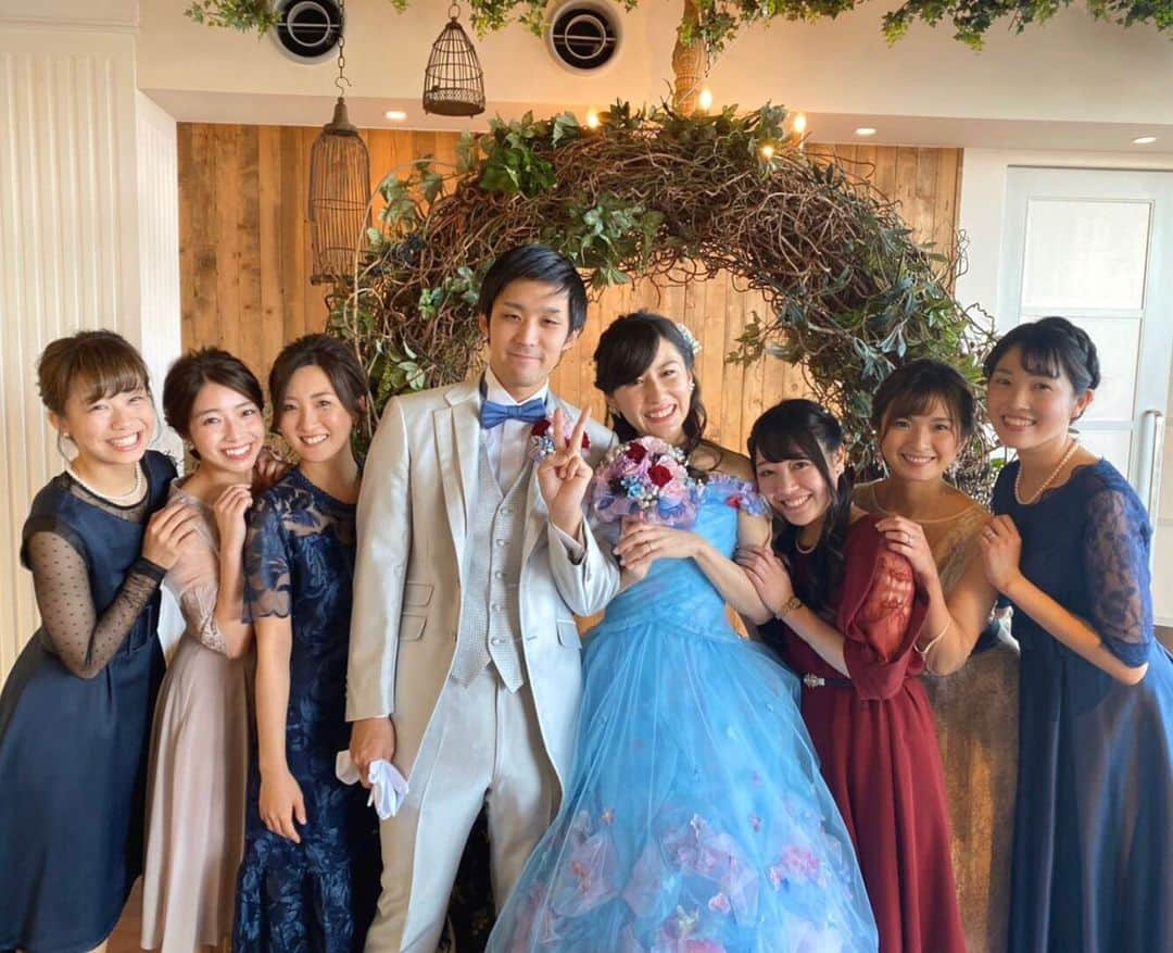 小椋寛子さんのインスタグラム写真 - (小椋寛子Instagram)「昨日は大好きな友達の結婚式でした💐 幸せそうな友達を見て、私まで幸せな気持ちになりました☺️✨ 余興で音大の仲良いメンバーと一緒に演奏できて嬉しかった〜☺️💕 #おめでとう #お幸せに♡」11月18日 15時42分 - ogura_hiroko