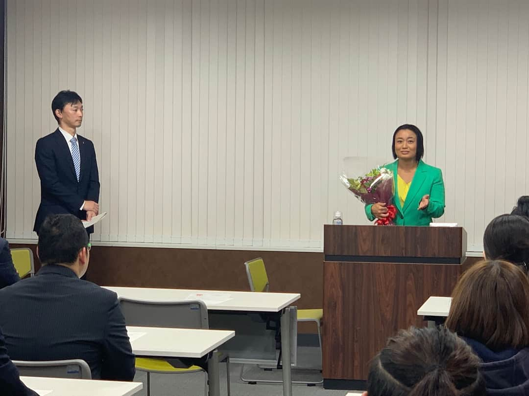 里村明衣子さんのインスタグラム写真 - (里村明衣子Instagram)「◆11/14木曜日、新潟県新潟県新潟市西区山田スポーツ振興会にて 「アスリートの心構えと人生観」について、里村明衣子、橋本千紘が講演を行いました。 ◆ 11月16日土曜日、仙台市柔道整復師会館にて、整骨院院長を対象に里村明衣子が講演を行いました。 ◆11/17(日)栗原西中学校にて、全校生徒を対象にDASH・チサコ、橋本千紘他仙女メンバーが講演を行いました。」11月18日 15時47分 - meiko_satomura