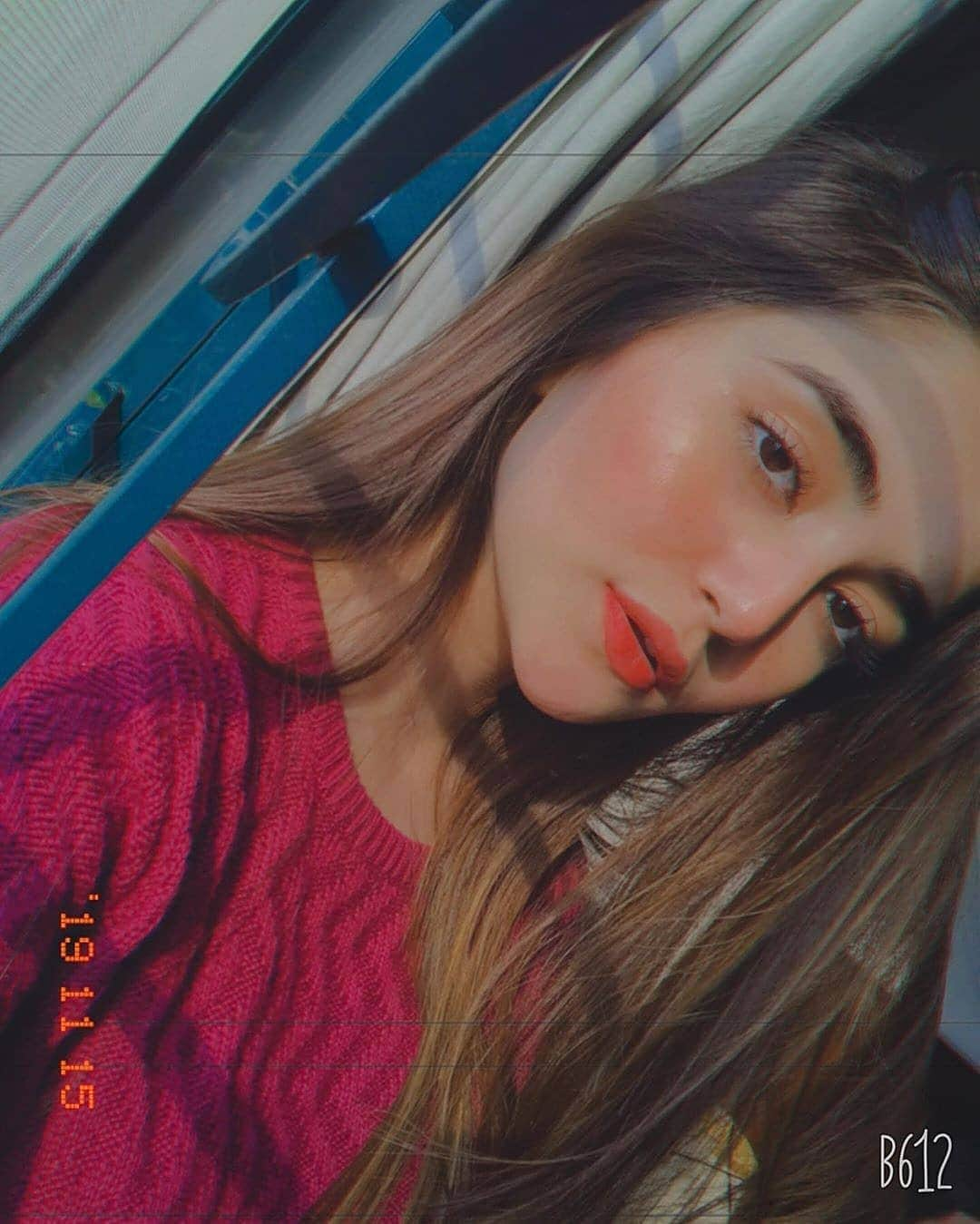 B612のインスタグラム：「Proof that I can do selfies better than you 🤳🏻 ⠀ Credits to- @meruub」