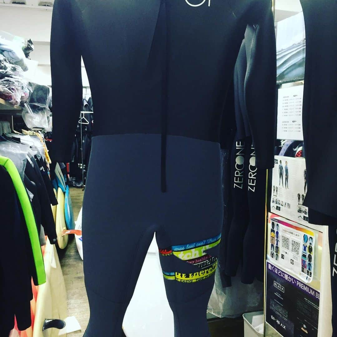 ほんこんさんのインスタグラム写真 - (ほんこんInstagram)「zeroonewetsuits  セミドライ 新作出来上がった👌 #zeroonewetsuits  #オーダー #セミドライ #ロングボードサーフィン  #ロングボード #サーフィン #ニューウエット最高  #ニューウエット #コーストライン #ほんこん」11月18日 16時04分 - hongkong2015_4_9