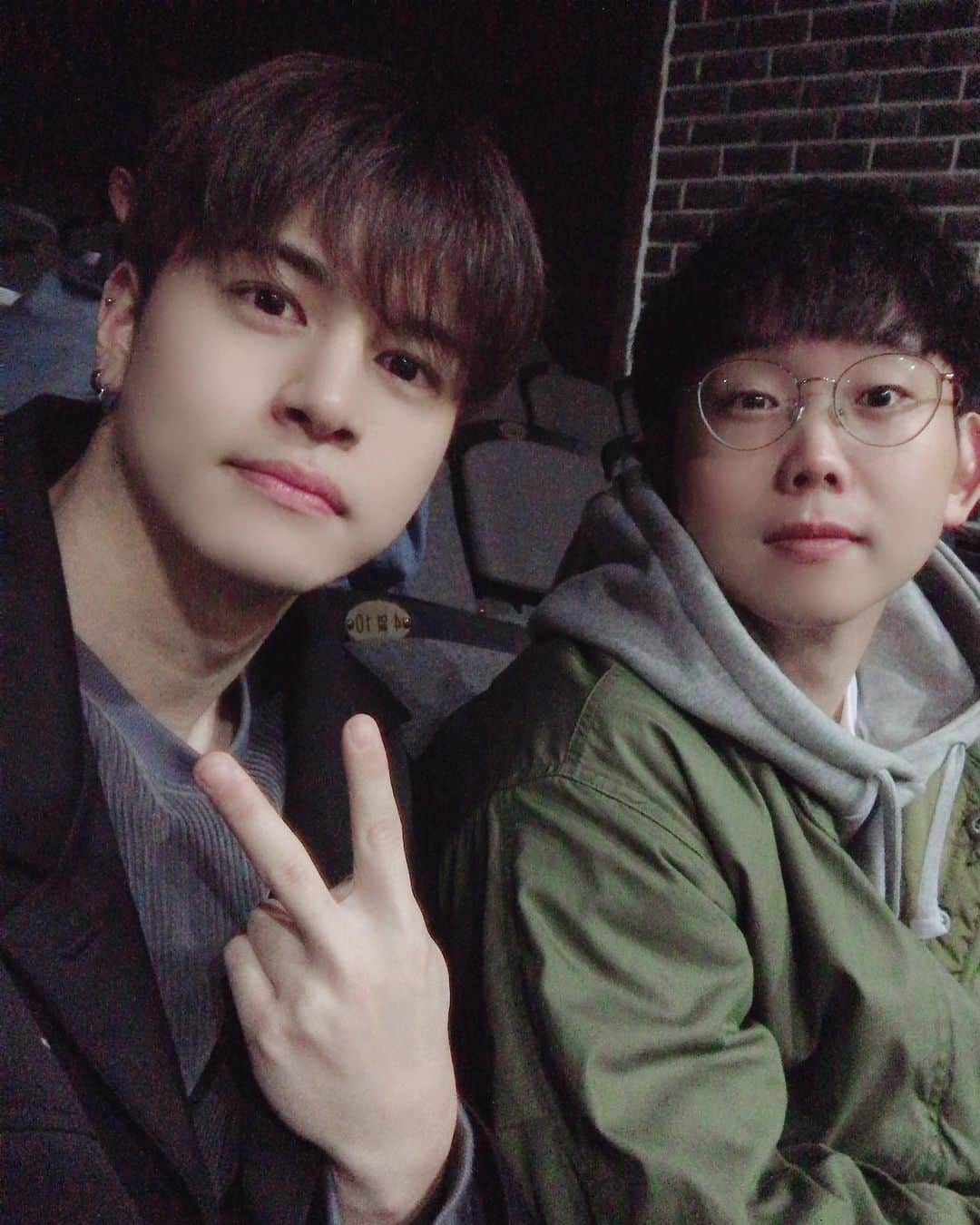 サンミンのインスタグラム：「늘 고마운 태성이형✌️」