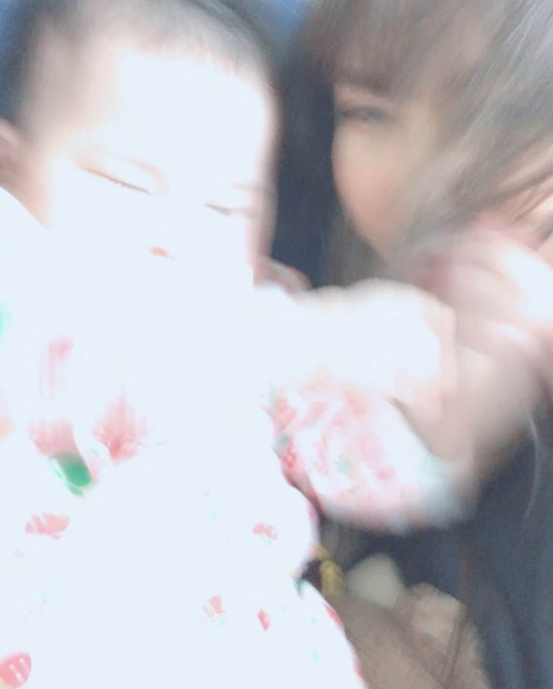 北川珠望さんのインスタグラム写真 - (北川珠望Instagram)「. . . おばさん、髪で遊ばれてます。 . #姪っ子 #もうすぐ8ヶ月 食欲ありすぎ#おデブちゃん」11月18日 16時29分 - tamami1224