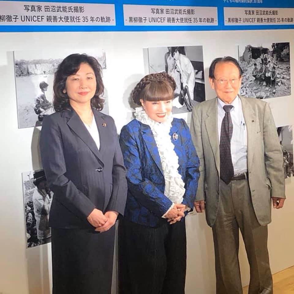 野田聖子さんのインスタグラム写真 - (野田聖子Instagram)「ユニセフ議員連盟・UNICEF東京事務所主催、黒柳徹子さんUNICEF親善大使ご就任35周年のお祝いに、UNICEF議員連盟会長として出席させて頂きました。 黒柳さんは、35年もの間に40ヵ国をまわられ、世界の子どもたちのために活動を続けてこられました。また35年の在任期間は、世界の親善大使のなかでトップで、黒柳さんの活動によってUNICEFのことを知った方も少なくありません。 黒柳さんの、これまでのご尽力に敬意を表すと共に、今後も世界の子どもたちのために、ユニセフ議員連盟も共に活動して参ります。  #野田聖子 #unicef #黒柳徹子 #ユニセフ」11月18日 8時44分 - seiko.noda