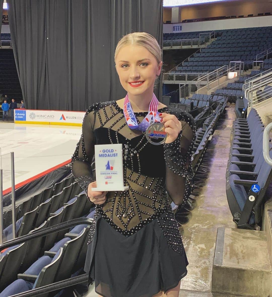 Paige Rydbergさんのインスタグラム写真 - (Paige RydbergInstagram)「2020 Midwestern Sectional Singles Final CHAMPION🎉 Last year I had no clue what left I had in the sport, I thought that I was doing everything right but I realized quickly I was pretty far off. The past few months I’ve have the most drastic change of outlook on life, it’s been so refreshing to finally have found myself as an individual. The biggest thank you I feel like I owe is to my two amazing coaches @coachtomz and Becky Calvin, every time I failed they were the first people encouraging me to keep going and never lost hope in me. Second goes to my mom @tkoris321 , for believing in me the last 20 years no matter who or what tried to mess that up. Finally to the man in my life @benweb20 you have given me such an fresh outlook on life when I didn’t realize I needed it most and continues to motivate me everyday! I couldn’t have asked for a better birthday gift than the gift to compete at the 2020 US National Championships in Greensboro, NC and be back on national ice!! Thank you everyone who has supported me through the years, it’s only the start of something new❤️」11月18日 8時53分 - paigerydberg