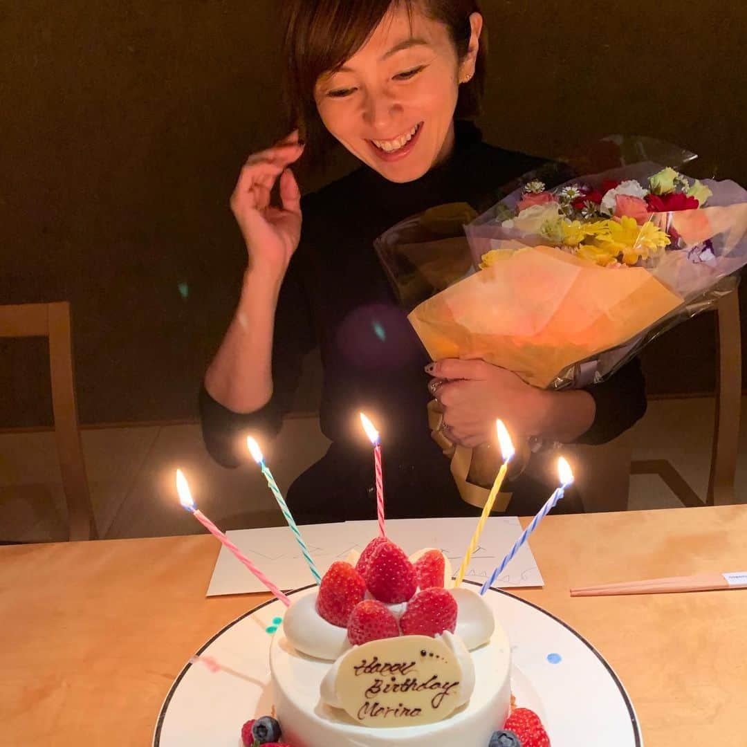 名倉潤のインスタグラム：「今日は妻の誕生日🎉🎂昨日1日早く家族で誕生日をしました😀結婚してから変わらず支えてくれている妻には感謝しかありません😊 本当にありがとう😊 これからもよろしくお願いします🤲 #今年は特に俺の病気のせいでいろいろ仕事で聞かれて妻には申し訳ないです。 でも夫婦で話し合って、こういう病気をされている方々の為に少しでも役に立てればと、そういう仕事を妻は受けています。その辺りご理解ください」