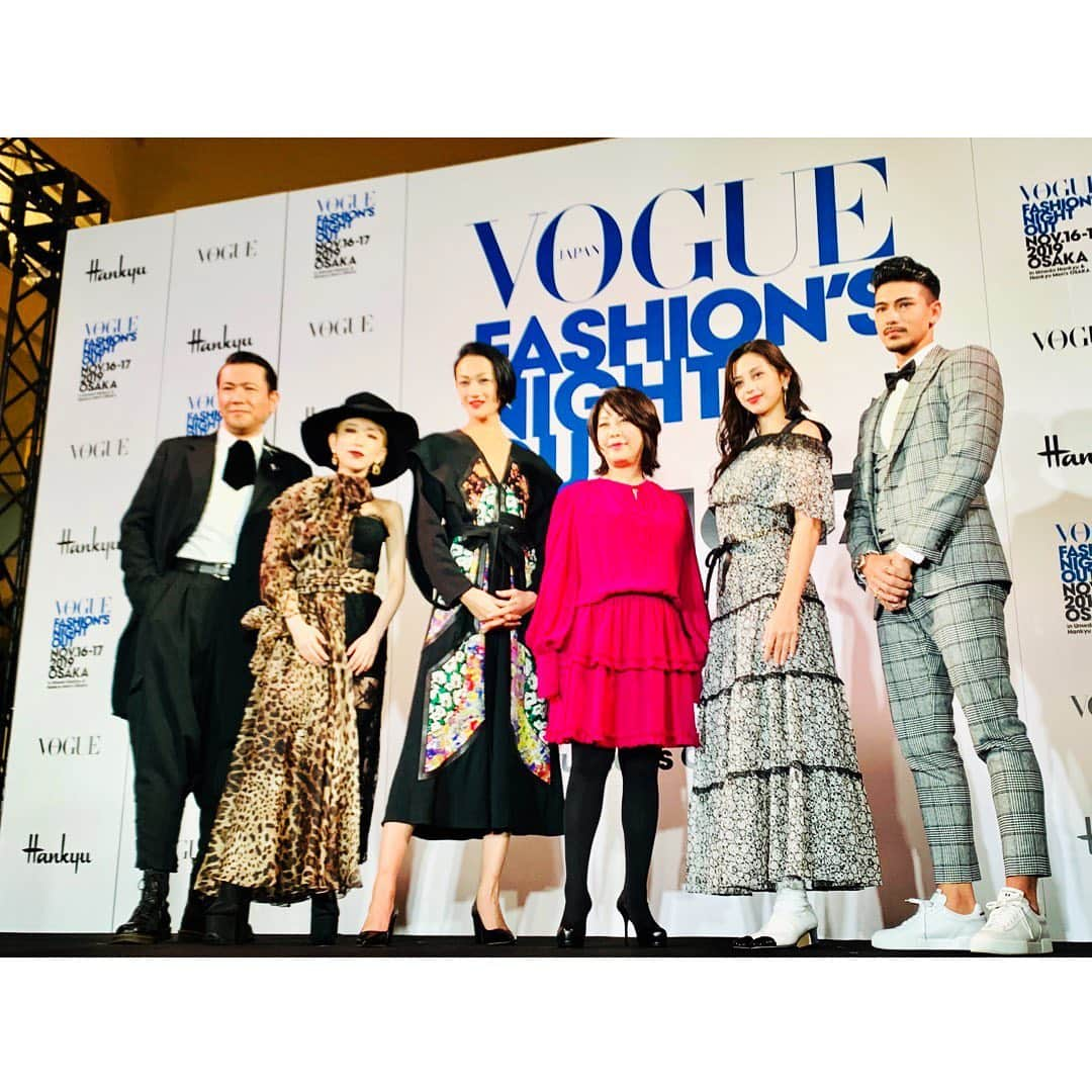 加藤ミリヤさんのインスタグラム写真 - (加藤ミリヤInstagram)「VOGUE FNO OSAKA とっても楽しい一日でした！ 共演者の皆様が素敵でずっと笑顔が絶えなかった。 ライブもできトークショーもできショッピングもできなんという幸せ。 @voguejapanアカウントでストーリーズジャックさせていただきました！ ファッションと音楽の力よ。 @voguejapanありがとうございました！  #fno #Fno_osaka #vogue #voguejapan」11月18日 10時25分 - miliyahtokyo