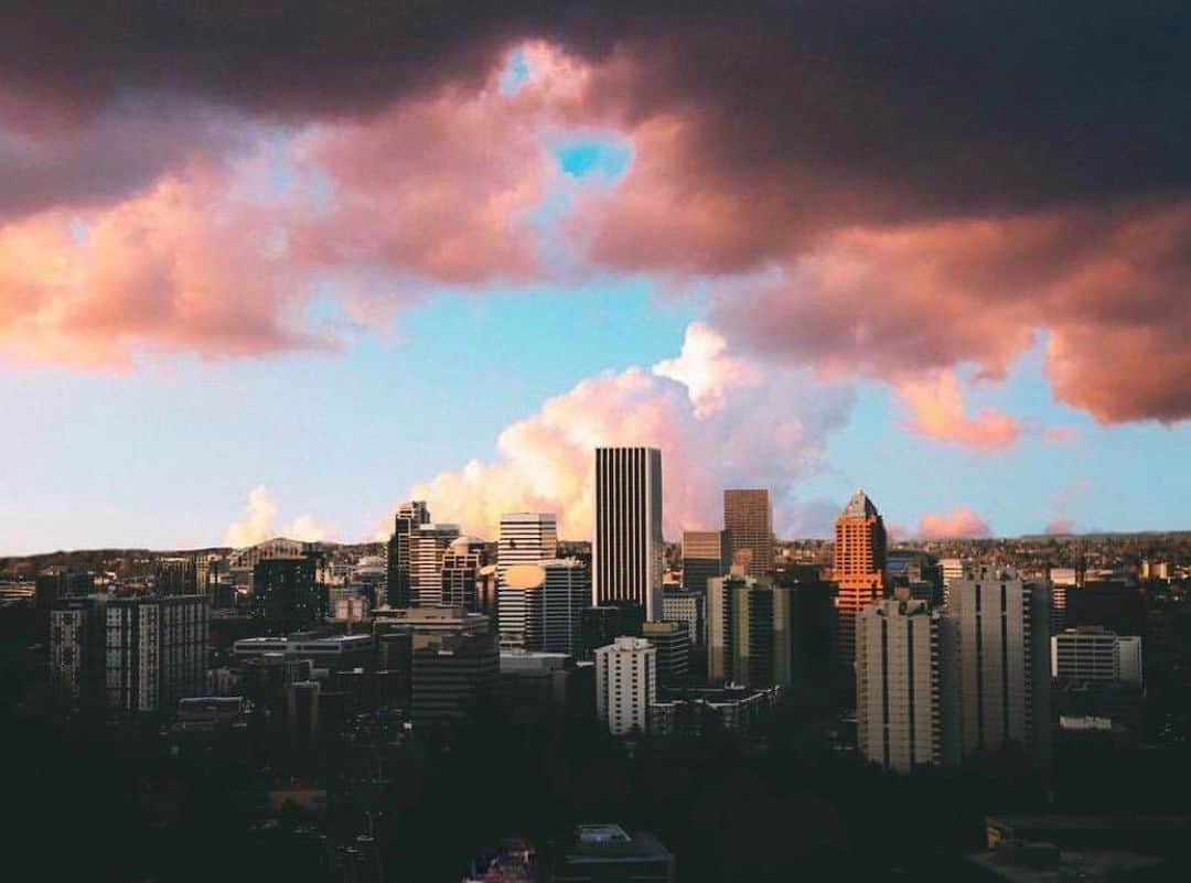 Portlandさんのインスタグラム写真 - (PortlandInstagram)「The Portland skyline is something else! Make sure to tag us in your @Portland adventures to be featured! - 📷:@neilman_hut #Portland #PortlandNW #PDX #OregonNW #PNW」11月18日 10時38分 - portland