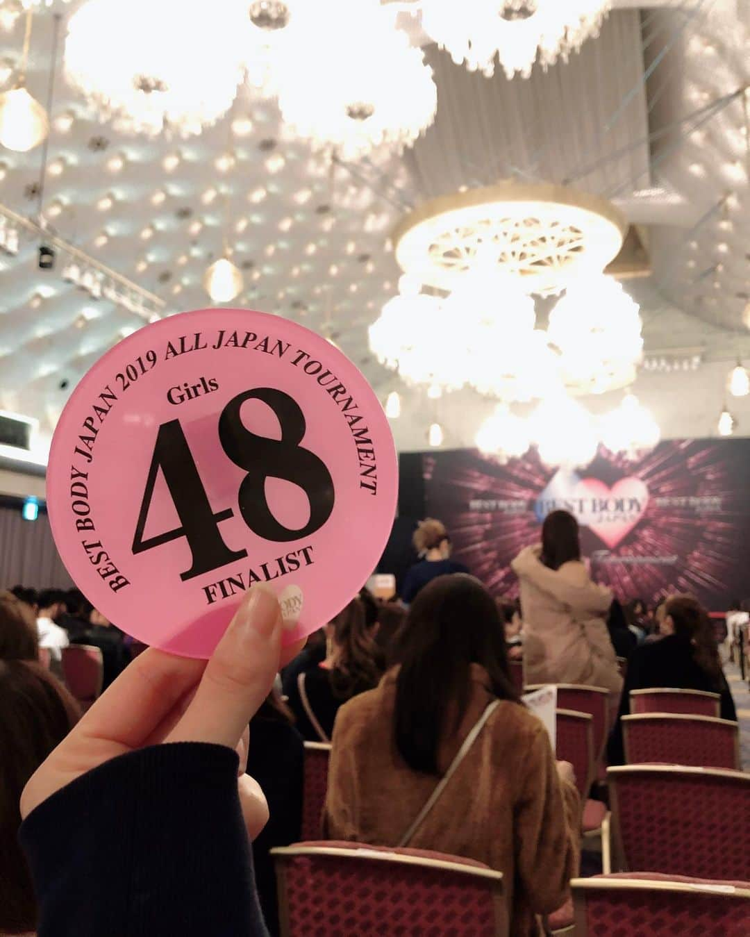 ほのかさんのインスタグラム写真 - (ほのかInstagram)「ベストボディジャパン2019日本大会、 結果は3位でした！ "グランプリをとる！！"という目標には届かなかったけど、ここまで残れただけでも嬉しかったです。ただ正直"悔しい"というの気持ちが残っているので、もっと美bodyになるぞー❗️という欲が湧いているところです。 この大会に出会うことでトレーニングの楽しさが分かったのでこれからも続けていきたいと思っています✨ みなさん応援ありがとうございました😊！！ ・ #instagood #honoka #photo #honoka #honoka  #Japan #instafashion #sports  #ほのか #gym #ジム #pose #ウェア  #workout #ワークアウト #ほのか  #腹筋 #筋肉女子 #筋トレ女子 #ベストボディジャパン #bestbodyjapan」11月18日 11時01分 - nononon159