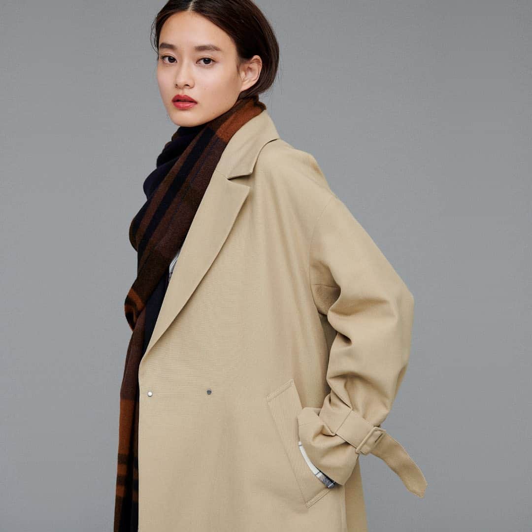 ルミネ公式のインスタグラム：「【OUTER―STYLING GUIDE―】ルミネ・アイルミネで人気の１０ブランド／１０着の着まわし力抜群なレコメンドアウターを紹介！ ・ 第7弾は、オーバーサイズで着こなすこなれチェスター ・ 毎年人気のMANTECOオーバーチェスターコートのパターンを活かしたチェスターコート。ふくらみがありながらもしなやかな着心地を実現しました。 ・ #コート ¥36,300(税込) #IENA ・ #lumine #ルミネ https://www.lumine.ne.jp/outer/ ※商品の価格や取り扱い状況は撮影時点のもので、変更になることがあります。」