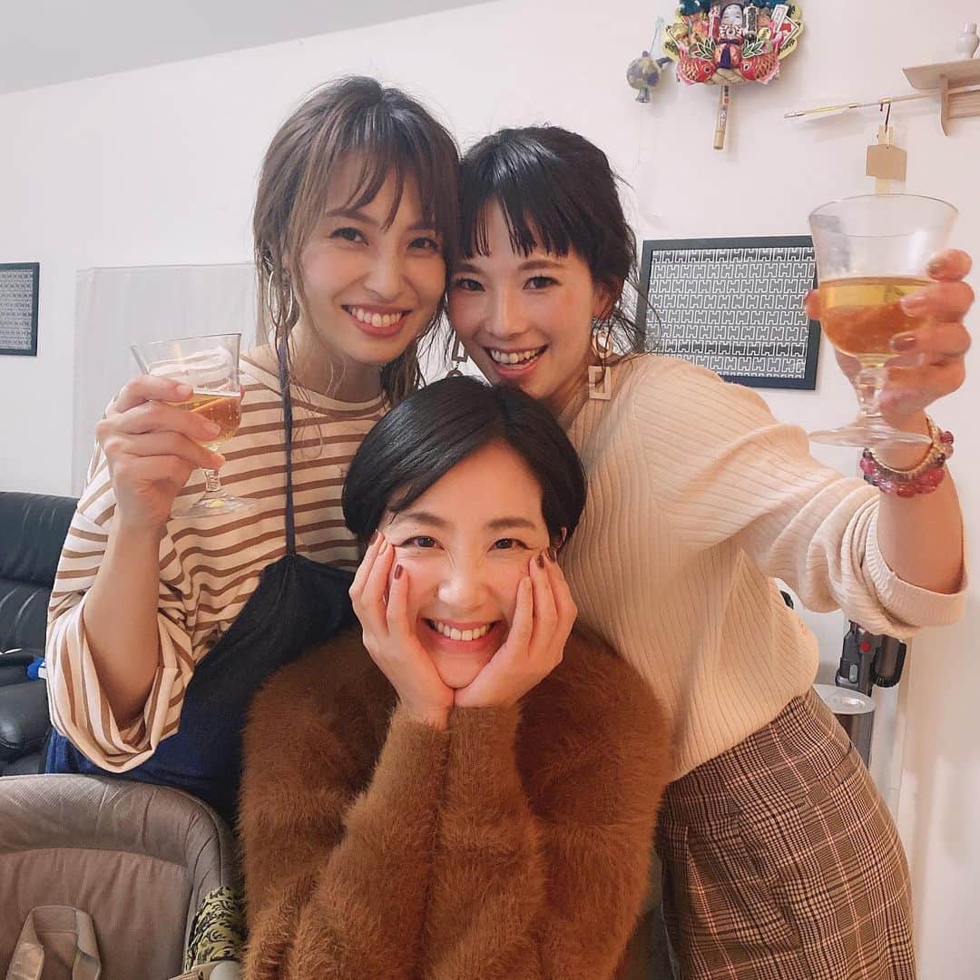 原口恵美さんのインスタグラム写真 - (原口恵美Instagram)「笑うって大事😊🧡 #一日一笑#プラスとマイナス #人間関係凹凸で成り立っている🐶」11月18日 12時06分 - megu_hara.comerin